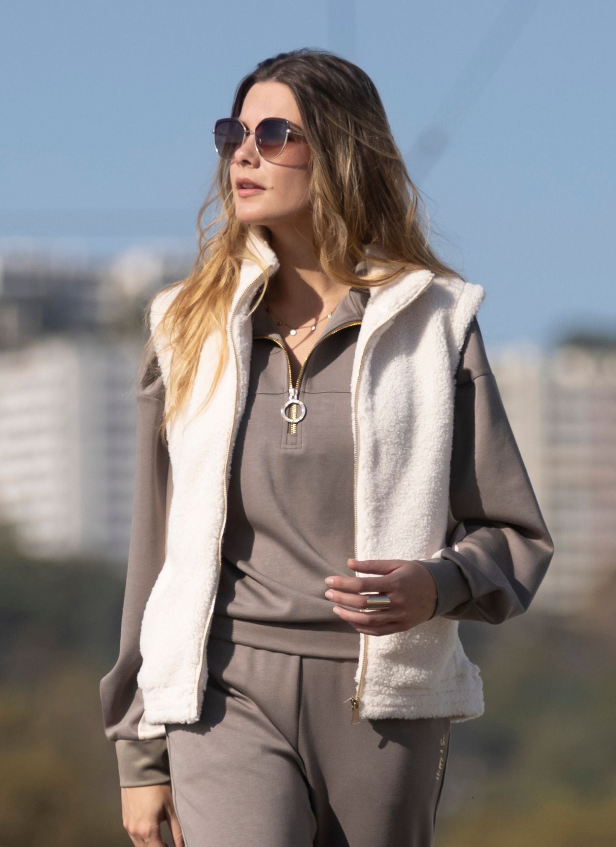 VESTE SHERPA SANS MANCHES AMANDA CRÈME