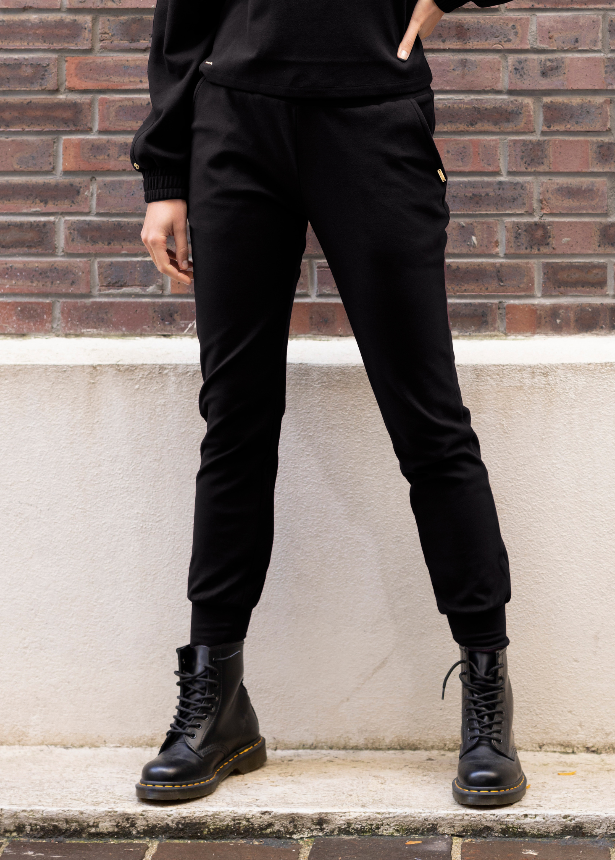 PANTALON REGULAR FIT MICROPOLAIRE LOUISA NOIR